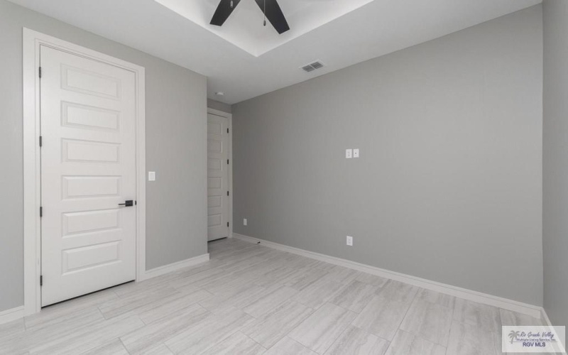 2101 NEW COMBES RD, HARLINGEN, TX 78550, ,Residential Multi Family,For Sale,2101 NEW COMBES RD,29762661