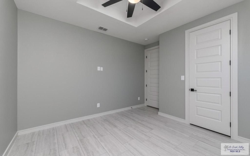 2101 NEW COMBES RD, HARLINGEN, TX 78550, ,Residential Multi Family,For Sale,2101 NEW COMBES RD,29762661