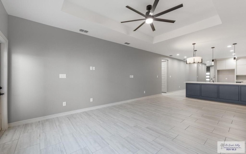 2101 NEW COMBES RD, HARLINGEN, TX 78550, ,Residential Multi Family,For Sale,2101 NEW COMBES RD,29762661