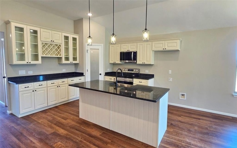 1416 Oak Valley, Denton, TX 76209, 4 Bedrooms Bedrooms, ,2 BathroomsBathrooms,Residential,For Sale,1416 Oak Valley,0,20982087