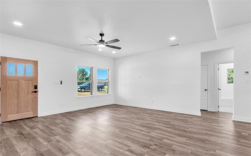 109 Oakdale Road, Trinidad, TX 75163, 3 Bedrooms Bedrooms, ,2 BathroomsBathrooms,Residential,For Sale,109 Oakdale Road,21012866