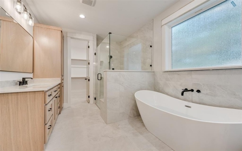 900 Red Oak Creek Drive, Ovilla, TX 75154, 5 Bedrooms Bedrooms, ,2 BathroomsBathrooms,Residential,For Sale,900 Red Oak Creek Drive,21012900