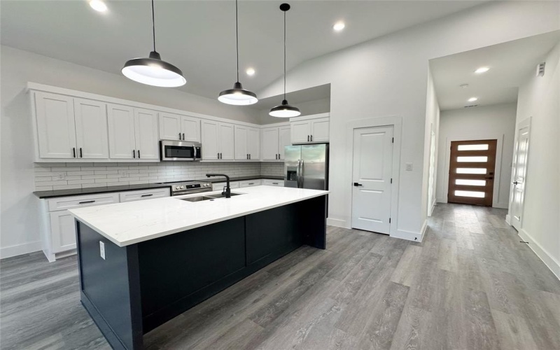 3210 Houston Street, Greenville, TX 75401, 4 Bedrooms Bedrooms, ,2 BathroomsBathrooms,Residential,For Sale,3210 Houston Street,21013644