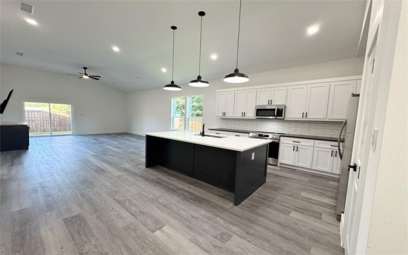 3210 Houston Street, Greenville, TX 75401, 4 Bedrooms Bedrooms, ,2 BathroomsBathrooms,Residential,For Sale,3210 Houston Street,21013644
