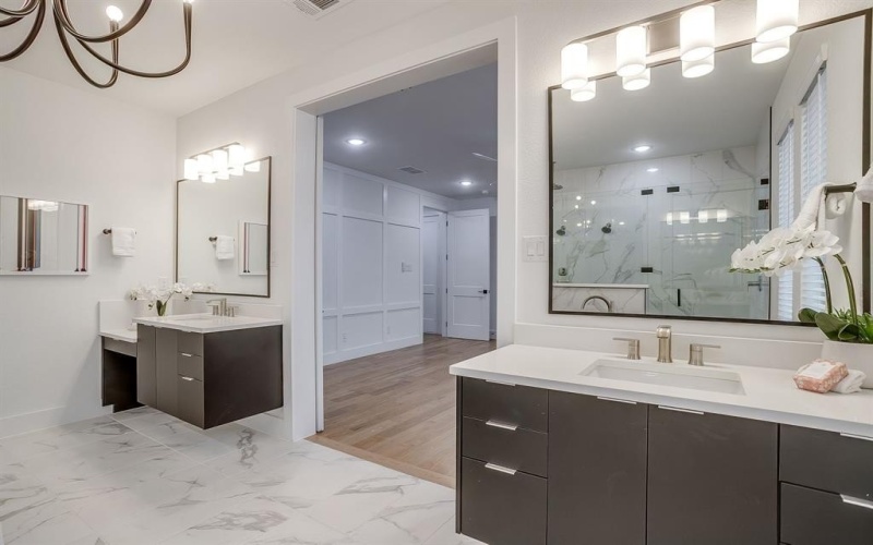 3914 W 5th Street, Fort Worth, TX 76107, 4 Bedrooms Bedrooms, ,3 BathroomsBathrooms,Residential,For Sale,3914 W 5th Street,21013717