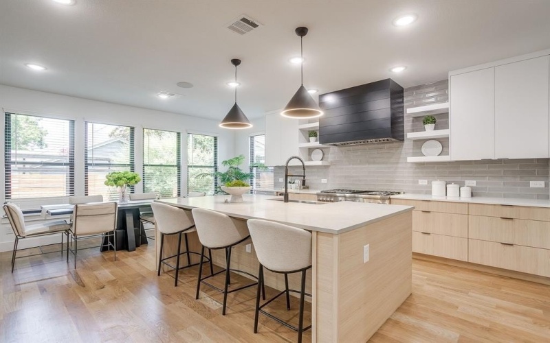 3914 W 5th Street, Fort Worth, TX 76107, 4 Bedrooms Bedrooms, ,3 BathroomsBathrooms,Residential,For Sale,3914 W 5th Street,21013717