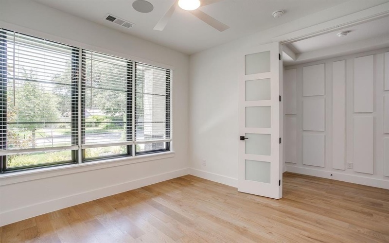 3914 W 5th Street, Fort Worth, TX 76107, 4 Bedrooms Bedrooms, ,3 BathroomsBathrooms,Residential,For Sale,3914 W 5th Street,21013717