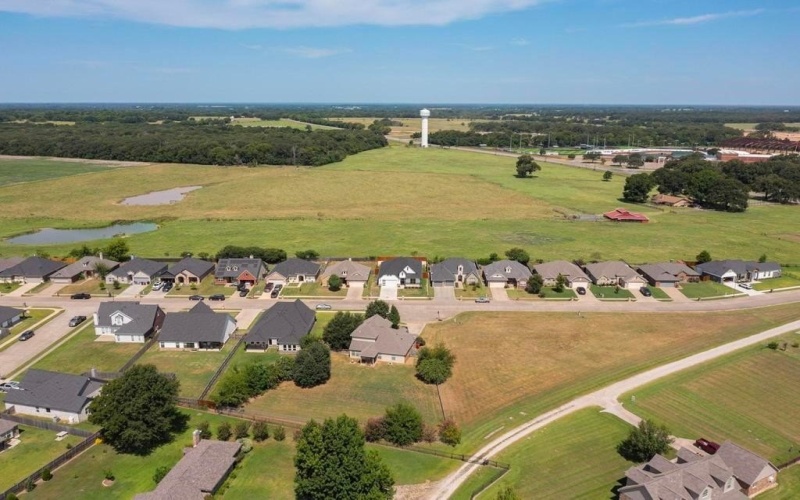 1822 Meadowview, Canton, TX 75103, 4 Habitaciones Habitaciones , ,3 BañosBaños,Residential,En Venta,1822 Meadowview,21013721