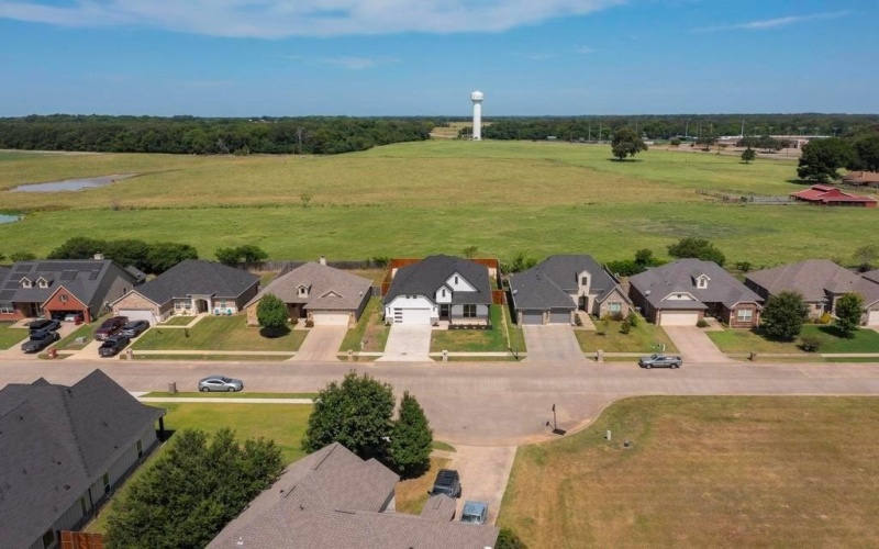 1822 Meadowview, Canton, TX 75103, 4 Habitaciones Habitaciones , ,3 BañosBaños,Residential,En Venta,1822 Meadowview,21013721