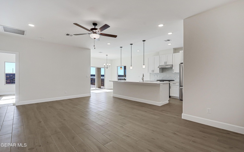 12304 Ben Dowell Way, El Paso, TX 79934, 3 Bedrooms Bedrooms, ,1 BathroomBathrooms,Residential,For Sale,12304 Ben Dowell Way,0,909347