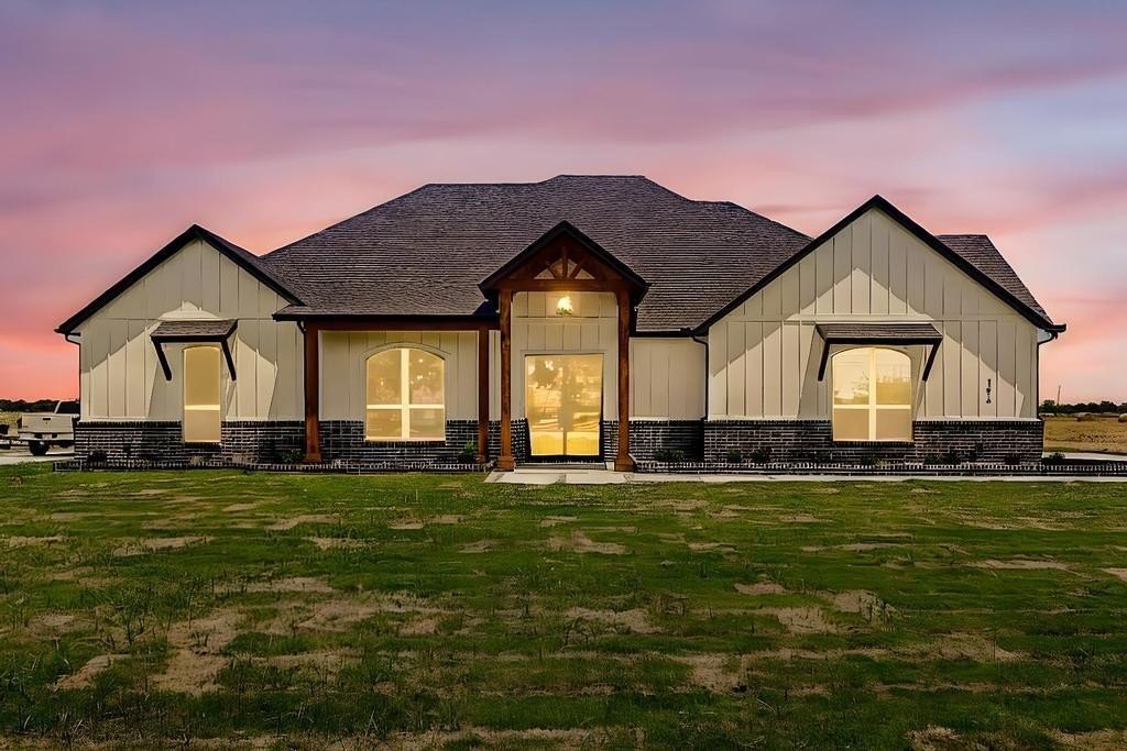 194 VZ County Road 3910, Wills Point, TX 75169, 4 Habitaciones Habitaciones , ,3 BañosBaños,Residential,En Venta,194 VZ County Road 3910,21013833