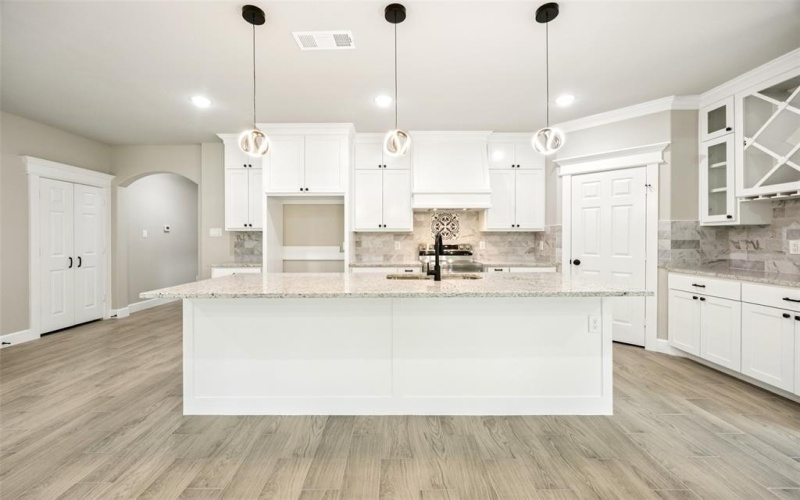 1209 S. Rockwall Ave., Terrell, TX 75160, 4 Habitaciones Habitaciones , ,2 BañosBaños,Residential,En Venta,1209 S. Rockwall Ave.,21013947