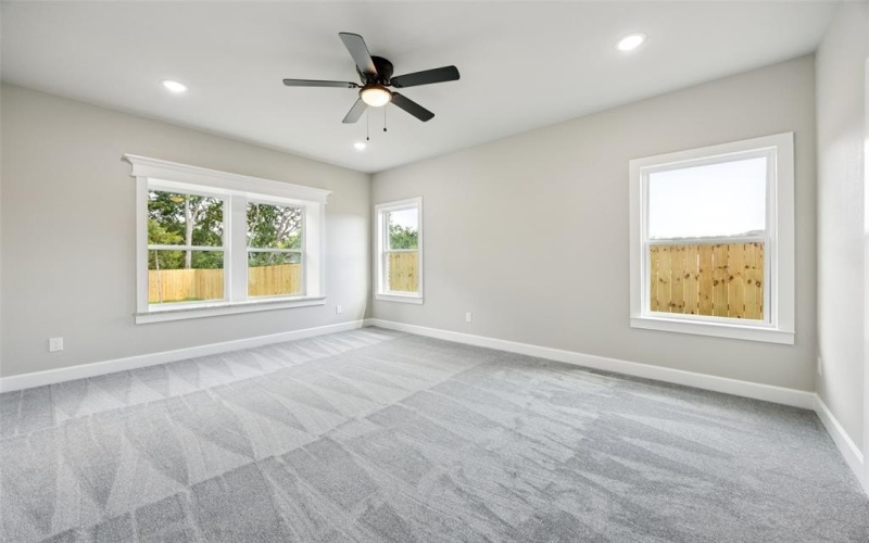 1209 S. Rockwall Ave., Terrell, TX 75160, 4 Habitaciones Habitaciones , ,2 BañosBaños,Residential,En Venta,1209 S. Rockwall Ave.,21013947