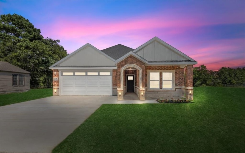1209 S. Rockwall Ave., Terrell, TX 75160, 4 Habitaciones Habitaciones , ,2 BañosBaños,Residential,En Venta,1209 S. Rockwall Ave.,21013947