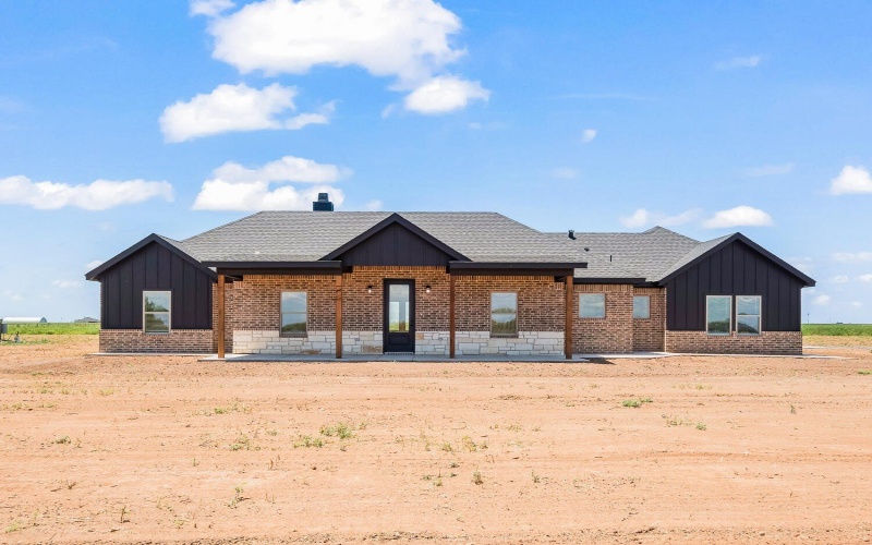 10609 N Farm To Market Rd 1729, Idalou, TX 79329, 4 Bedrooms Bedrooms, ,2 BathroomsBathrooms,Residential,For Sale,10609 N Farm To Market Rd 1729,202558370