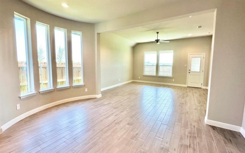 10604 ZIRCON Lane, Fort Worth, TX 76036, 4 Bedrooms Bedrooms, ,2 BathroomsBathrooms,Residential,For Sale,10604 ZIRCON Lane,0,21012049