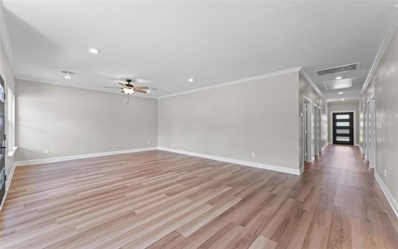 2410 Hudspeth Avenue, Dallas, TX 75216, 4 Bedrooms Bedrooms, ,2 BathroomsBathrooms,Residential,For Sale,2410 Hudspeth Avenue,0,21014135