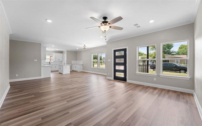 2410 Hudspeth Avenue, Dallas, TX 75216, 4 Bedrooms Bedrooms, ,2 BathroomsBathrooms,Residential,For Sale,2410 Hudspeth Avenue,0,21014135