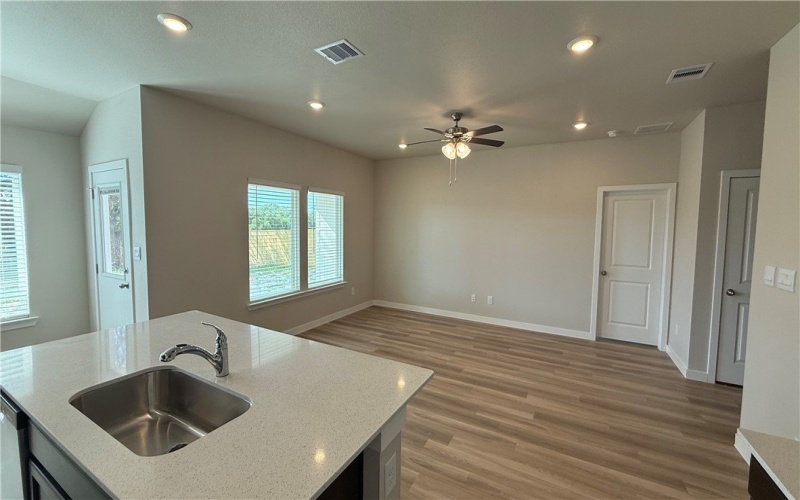 138 Montego Drive, Rockport, TX 78382, 3 Habitaciones Habitaciones , ,2 BañosBaños,Residential,En Venta,138 Montego Drive,462606