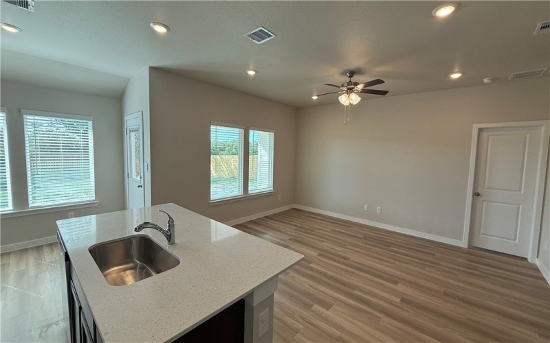 138 Montego Drive, Rockport, TX 78382, 3 Habitaciones Habitaciones , ,2 BañosBaños,Residential,En Venta,138 Montego Drive,462606