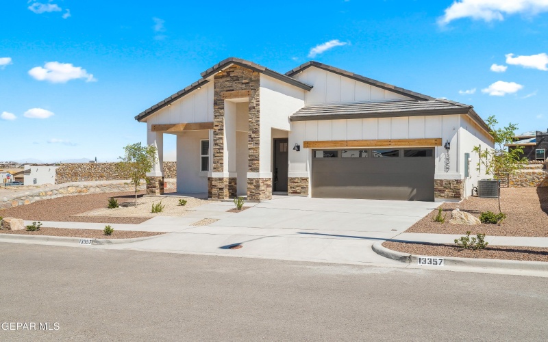 13357 Emerald Glass Drive, Horizon City, TX 79928, 4 Bedrooms Bedrooms, ,2 BathroomsBathrooms,Residential,For Sale,13357 Emerald Glass Drive,0,927265