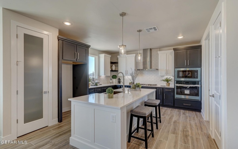 212 Emerald Rock, Horizon City, TX 79928, 5 Bedrooms Bedrooms, ,3 BathroomsBathrooms,Residential,For Sale,212 Emerald Rock,0,927266