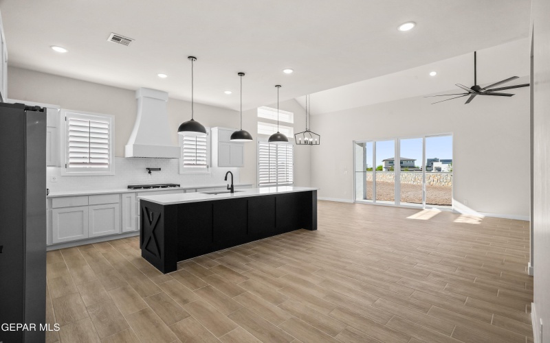 317 EMERALD SPACE Place, El Paso, TX 79928, 4 Habitaciones Habitaciones , ,3 BañosBaños,Residential,En Venta,317 EMERALD SPACE Place,927274