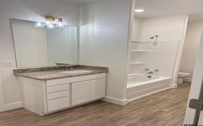 180 Lovers Lane, Alto, TX 75925, 2 Habitaciones Habitaciones , ,2 BañosBaños,Residential,En Venta,180 Lovers Lane,25009101