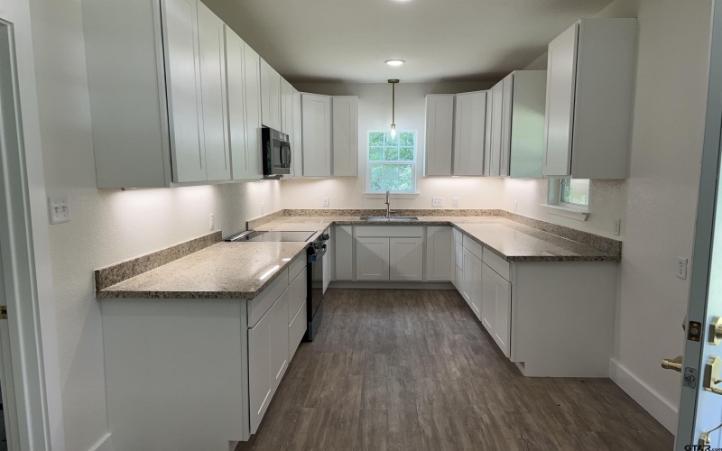 180 Lovers Lane, Alto, TX 75925, 2 Habitaciones Habitaciones , ,2 BañosBaños,Residential,En Venta,180 Lovers Lane,25009101