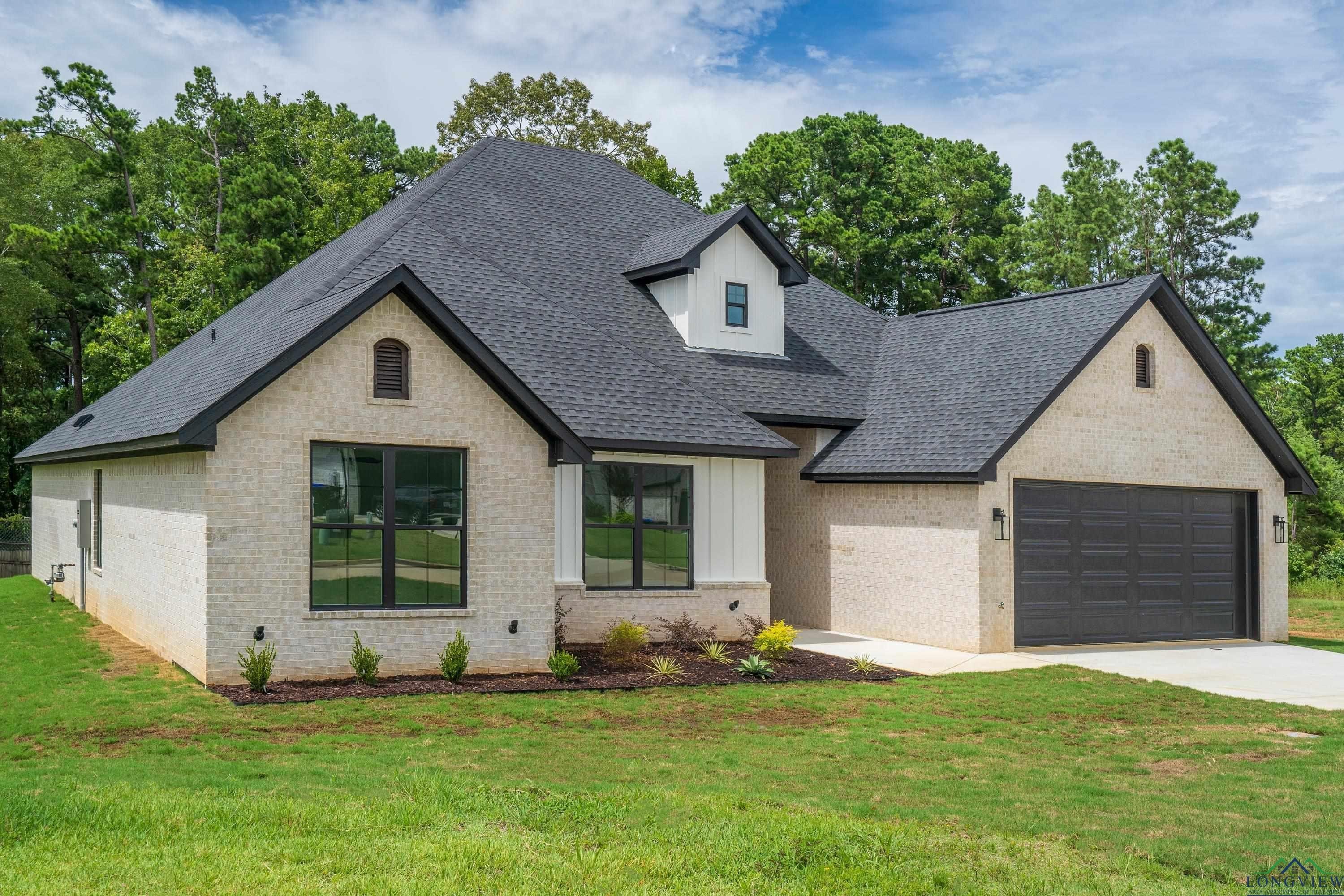 1015 Windy Ridge, Longview, TX 75605, 4 Bedrooms Bedrooms, ,2 BathroomsBathrooms,Residential,For Sale,1015 Windy Ridge,0,20255211