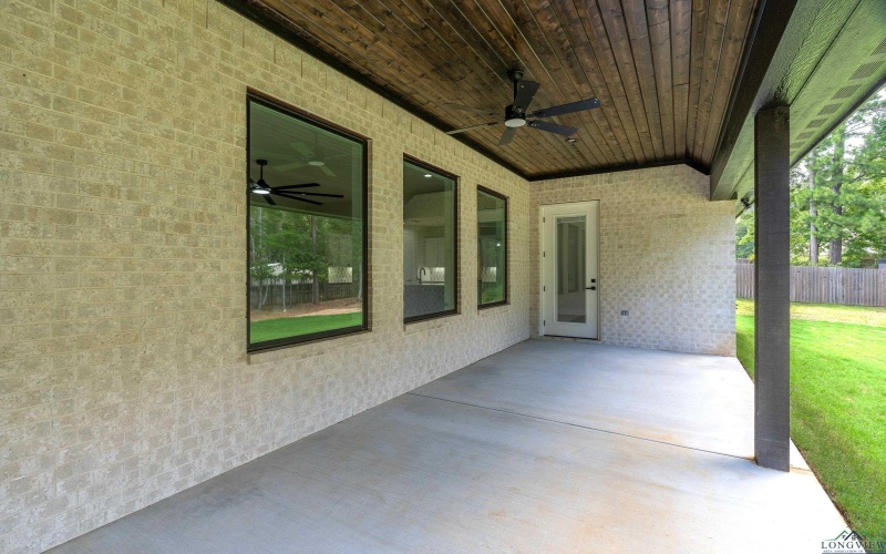 1015 Windy Ridge, Longview, TX 75605, 4 Bedrooms Bedrooms, ,2 BathroomsBathrooms,Residential,For Sale,1015 Windy Ridge,0,20255211