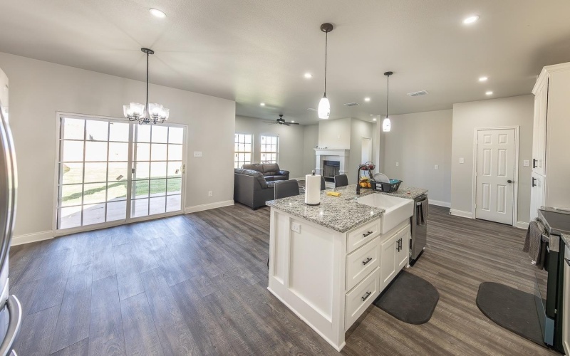1802 Ross Avenue, Lubbock, TX 79416, 3 Bedrooms Bedrooms, ,2 BathroomsBathrooms,Residential,For Sale,1802 Ross Avenue,0,202417308