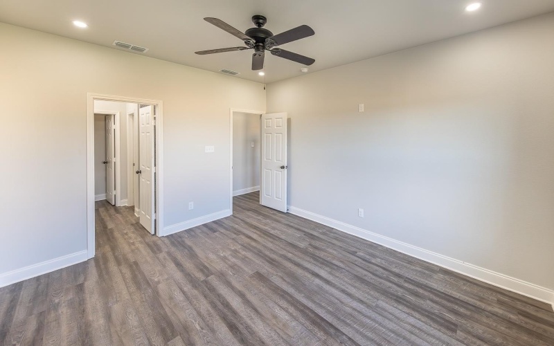 1802 Ross Avenue, Lubbock, TX 79416, 3 Bedrooms Bedrooms, ,2 BathroomsBathrooms,Residential,For Sale,1802 Ross Avenue,0,202417308