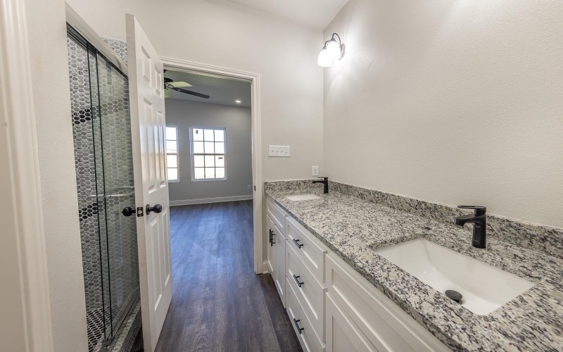 1802 Ross Avenue, Lubbock, TX 79416, 3 Bedrooms Bedrooms, ,2 BathroomsBathrooms,Residential,For Sale,1802 Ross Avenue,0,202417308
