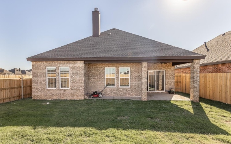 1802 Ross Avenue, Lubbock, TX 79416, 3 Bedrooms Bedrooms, ,2 BathroomsBathrooms,Residential,For Sale,1802 Ross Avenue,0,202417308
