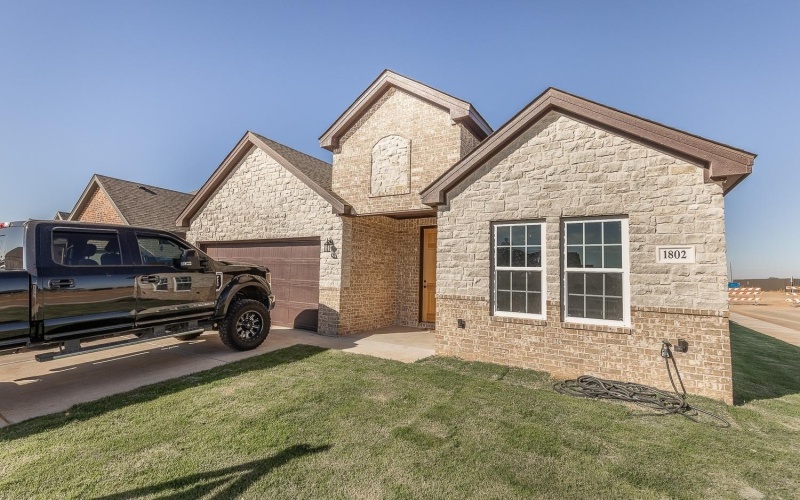 1802 Ross Avenue, Lubbock, TX 79416, 3 Bedrooms Bedrooms, ,2 BathroomsBathrooms,Residential,For Sale,1802 Ross Avenue,0,202417308