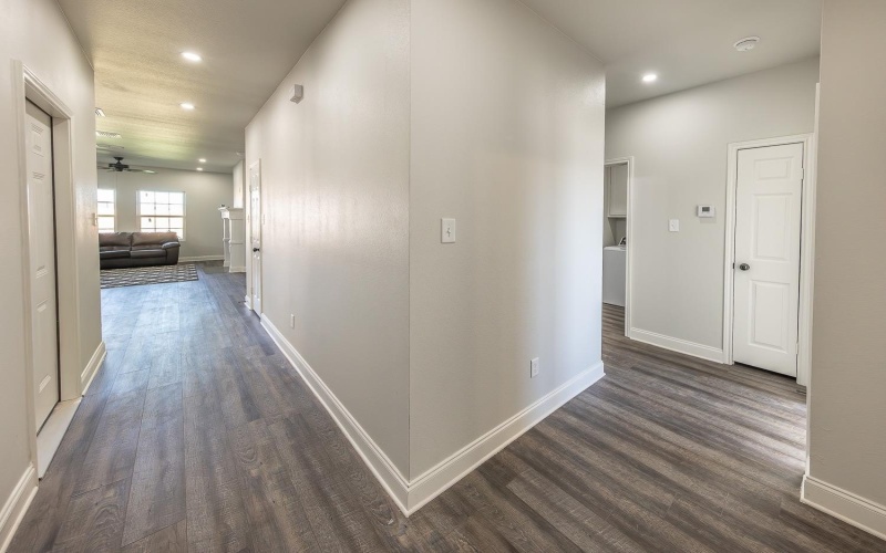 1802 Ross Avenue, Lubbock, TX 79416, 3 Bedrooms Bedrooms, ,2 BathroomsBathrooms,Residential,For Sale,1802 Ross Avenue,0,202417308