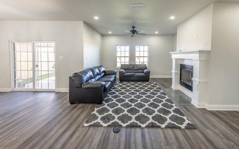1802 Ross Avenue, Lubbock, TX 79416, 3 Bedrooms Bedrooms, ,2 BathroomsBathrooms,Residential,For Sale,1802 Ross Avenue,0,202417308