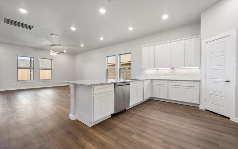 8610 29th Street, Lubbock, TX 79407, 3 Bedrooms Bedrooms, ,2 BathroomsBathrooms,Residential,For Sale,8610 29th Street,0,202558390