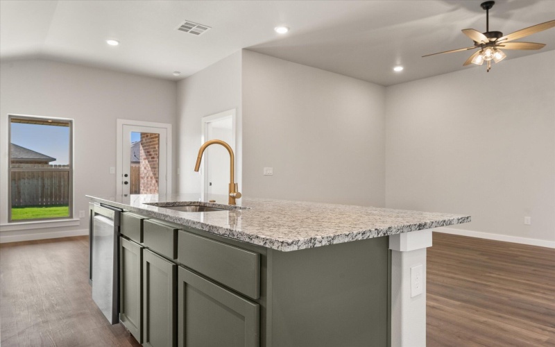 1315 N Colton Avenue, Lubbock, TX 79416, 3 Bedrooms Bedrooms, ,2 BathroomsBathrooms,Residential,For Sale,1315 N Colton Avenue,0,202558410