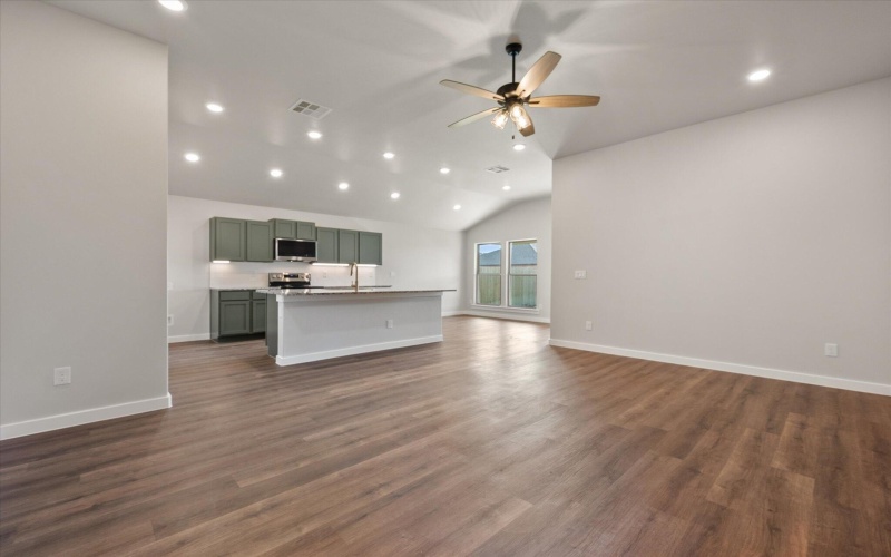 1315 N Colton Avenue, Lubbock, TX 79416, 3 Bedrooms Bedrooms, ,2 BathroomsBathrooms,Residential,For Sale,1315 N Colton Avenue,0,202558410