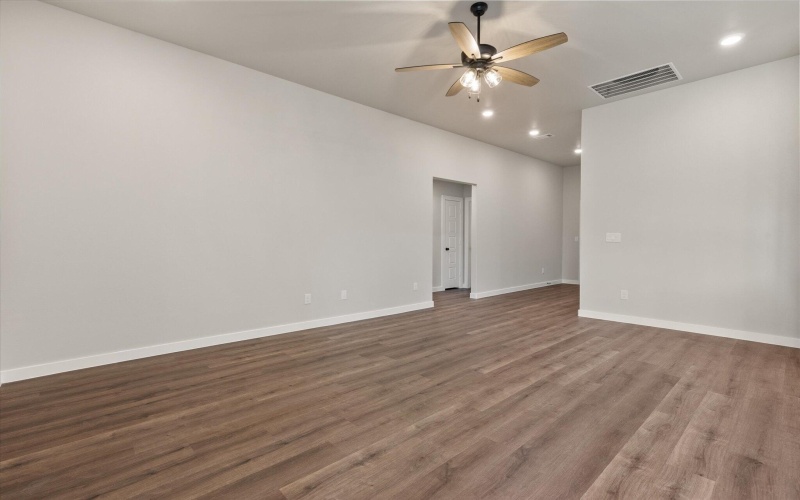 1315 N Colton Avenue, Lubbock, TX 79416, 3 Bedrooms Bedrooms, ,2 BathroomsBathrooms,Residential,For Sale,1315 N Colton Avenue,0,202558410