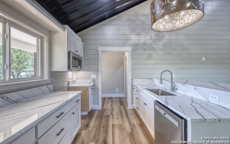 132 Sherman Lane, Leakey, TX 78873, 3 Habitaciones Habitaciones , ,3 BañosBaños,Residential,En Venta,132 Sherman Lane,1887675