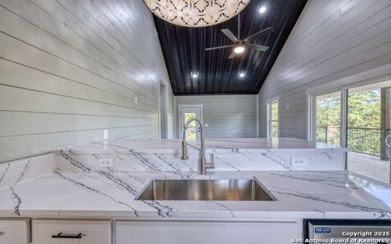 132 Sherman Lane, Leakey, TX 78873, 3 Habitaciones Habitaciones , ,3 BañosBaños,Residential,En Venta,132 Sherman Lane,1887675
