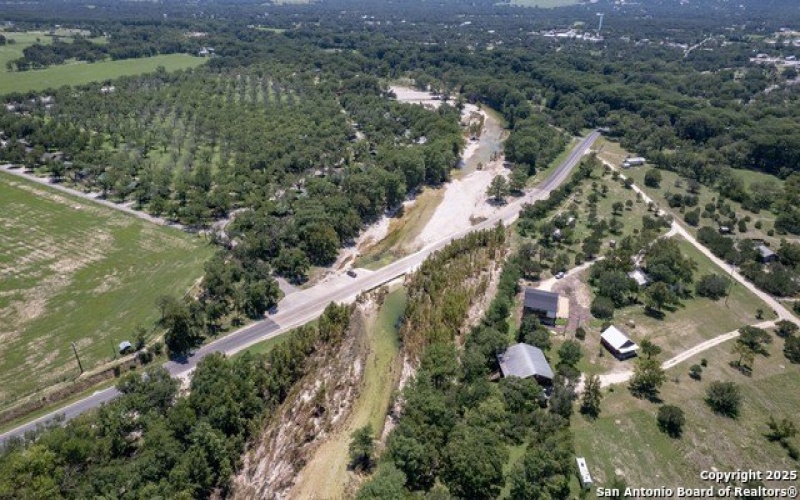 132 Sherman Lane, Leakey, TX 78873, 3 Habitaciones Habitaciones , ,3 BañosBaños,Residential,En Venta,132 Sherman Lane,1887675