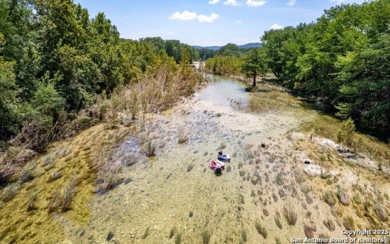 132 Sherman Lane, Leakey, TX 78873, 3 Habitaciones Habitaciones , ,3 BañosBaños,Residential,En Venta,132 Sherman Lane,1887675