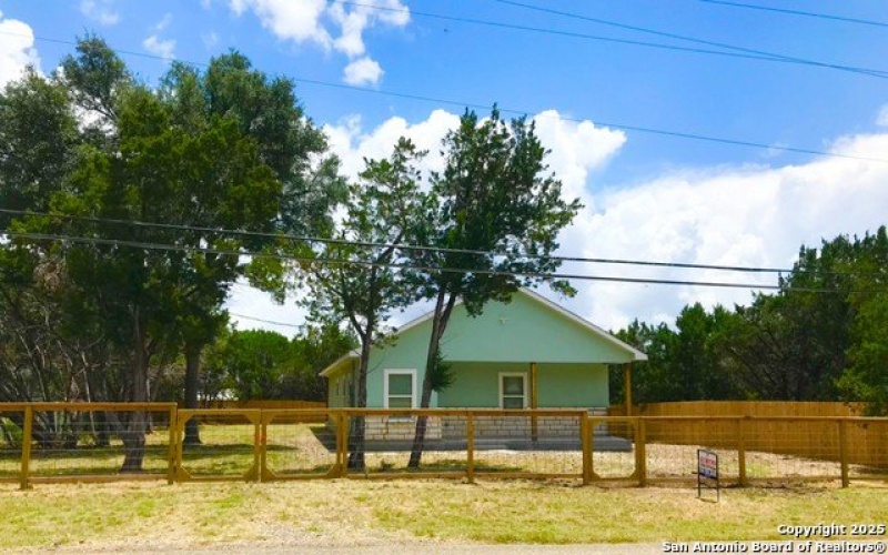 1416 Skyline Hills, Canyon Lake, TX 78133, 3 Habitaciones Habitaciones , ,2 BañosBaños,Residential,En Venta,1416 Skyline Hills,0,1887771