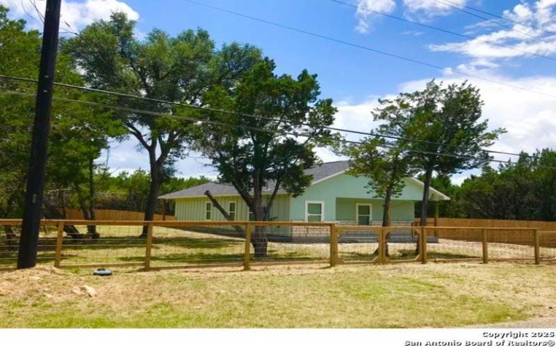 1416 Skyline Hills, Canyon Lake, TX 78133, 3 Habitaciones Habitaciones , ,2 BañosBaños,Residential,En Venta,1416 Skyline Hills,0,1887771