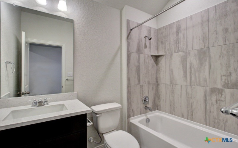 1657 Couser Avenue, New Braunfels, TX 78132, 4 Habitaciones Habitaciones , ,3 BañosBaños,Residential,En Venta,1657 Couser Avenue,0,587744