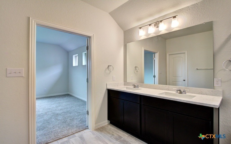 1657 Couser Avenue, New Braunfels, TX 78132, 4 Habitaciones Habitaciones , ,3 BañosBaños,Residential,En Venta,1657 Couser Avenue,0,587744